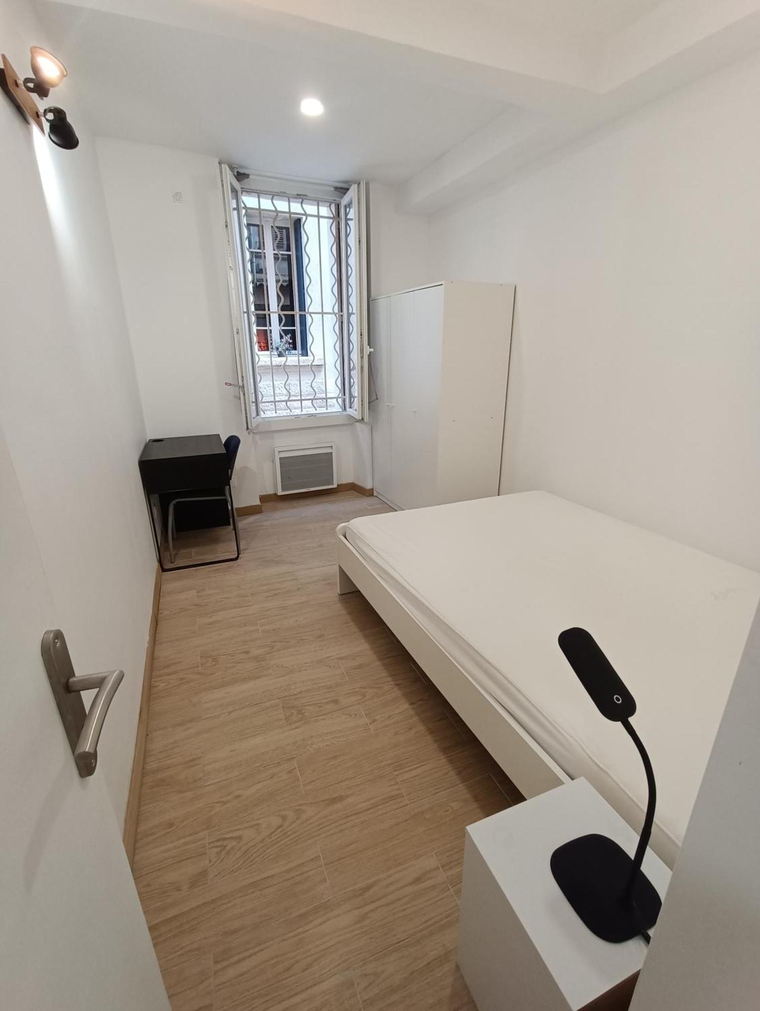 T3 Renove Avec Cour, Intra Muros Avinhão Exterior foto